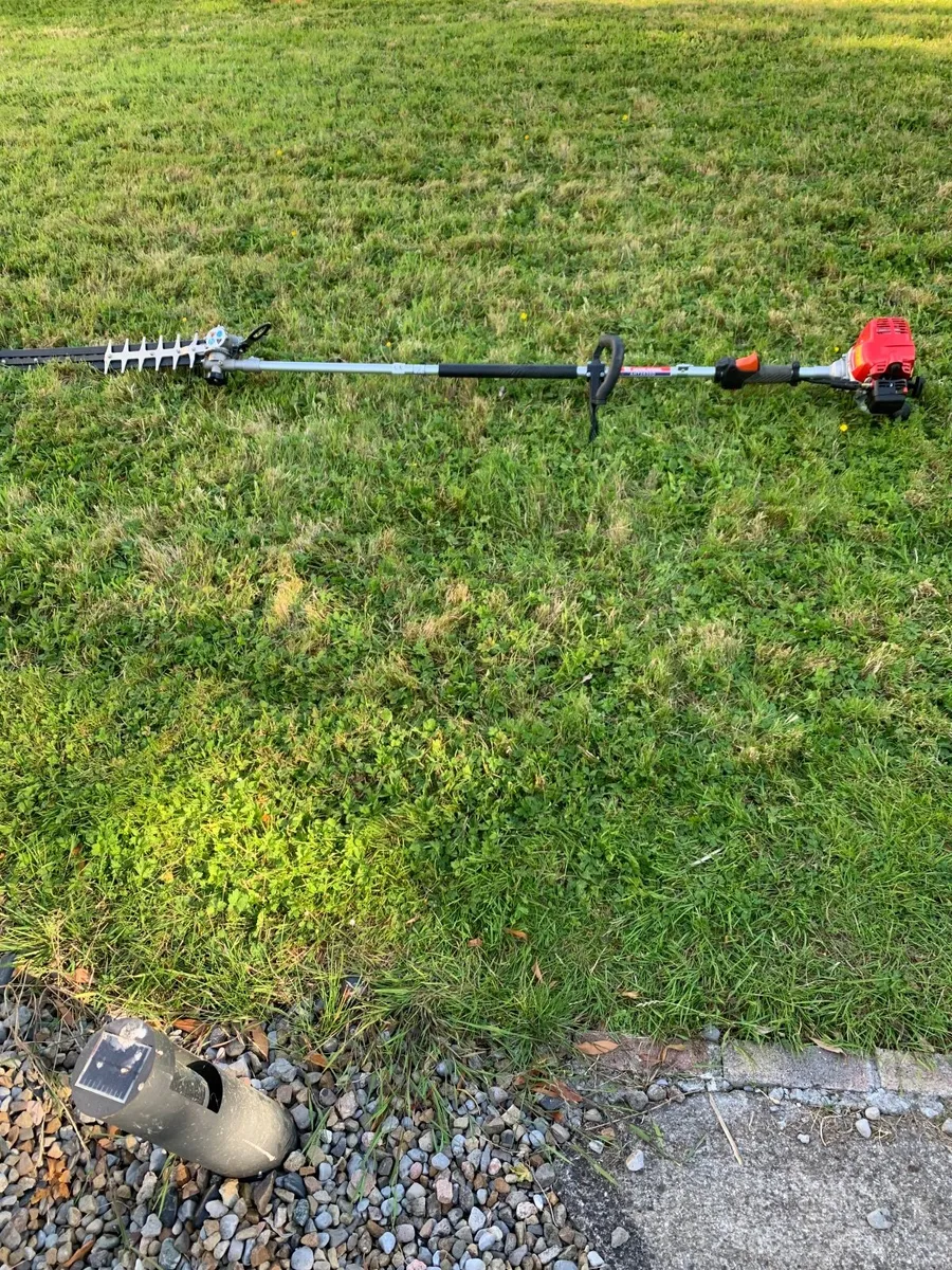 Maruyama long reach hedge strimmmer - Image 2
