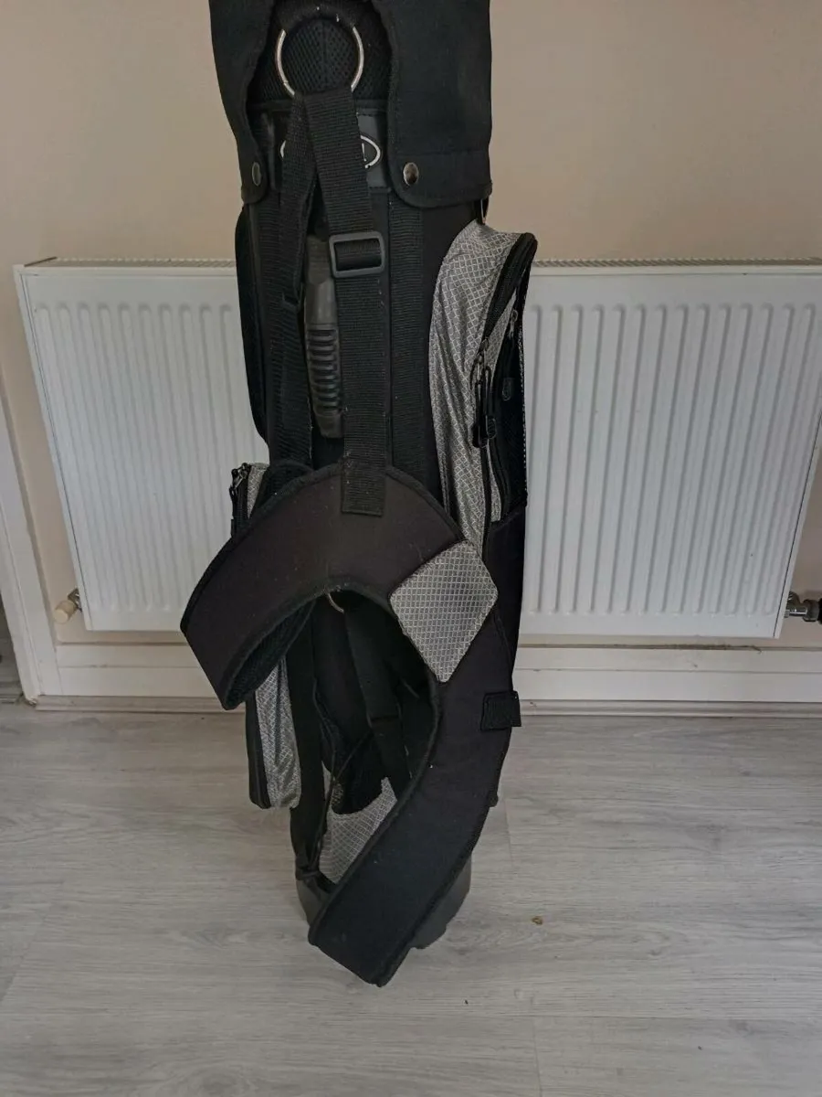 Regal Golf bag with stand. - Image 3
