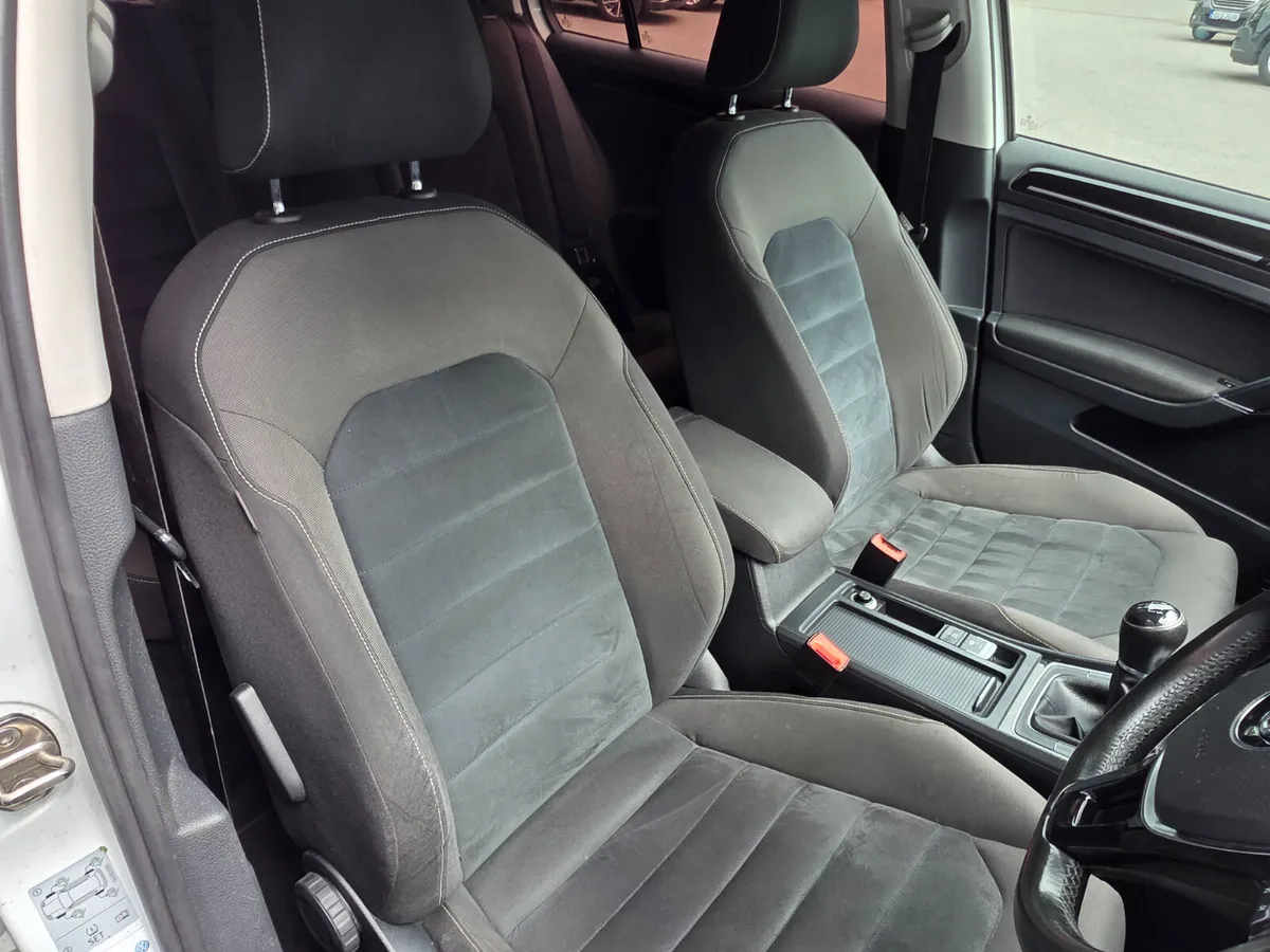 2014 Volkswagen Golf 1.6 TDI HIGHLINE - Image 4