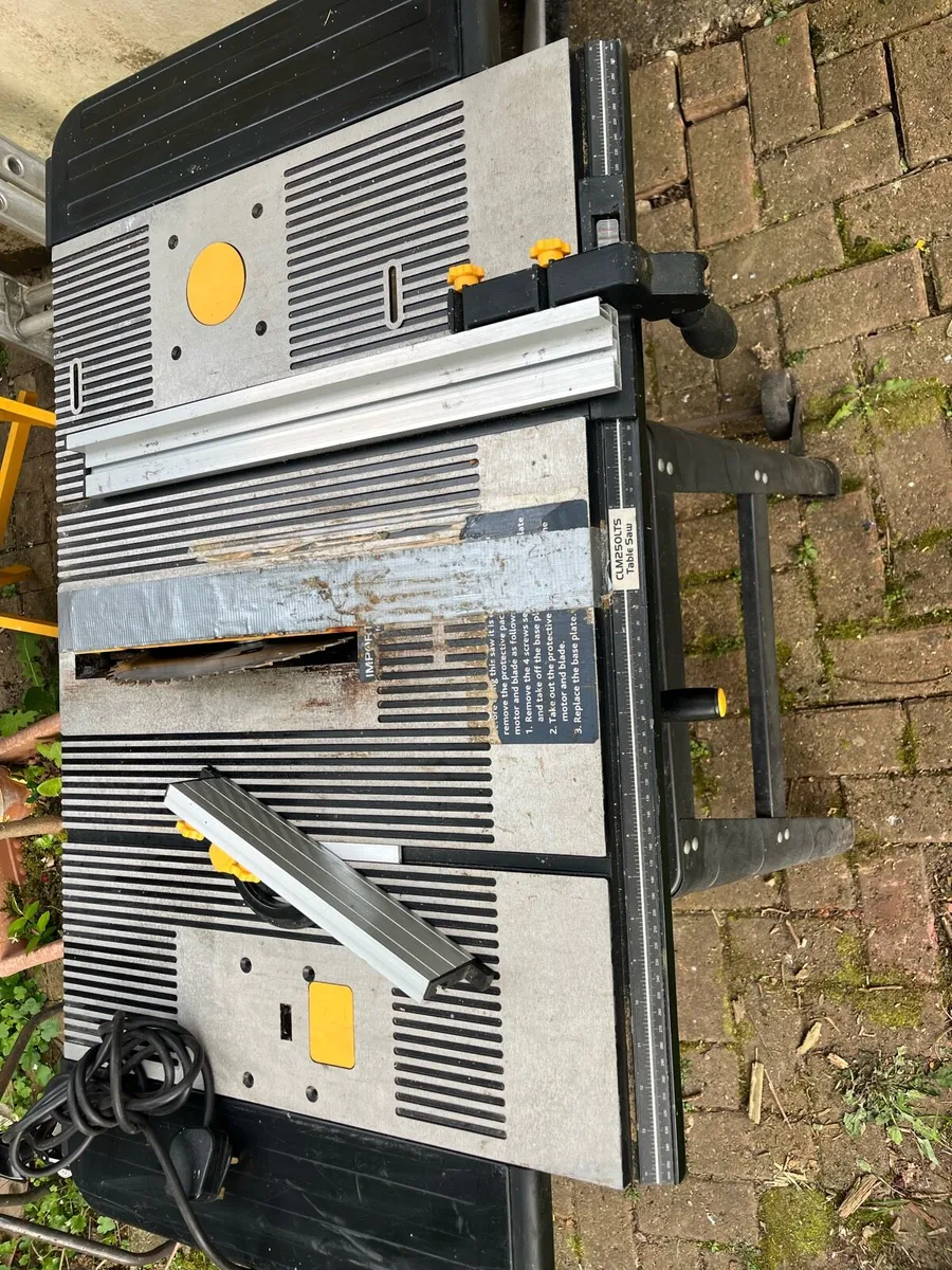 Electric Table Saw - Image 1