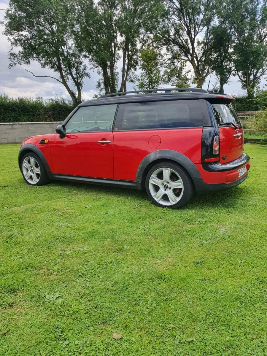 MINI CLUBMAN ESTATE DIESEL 2010 - Image 1