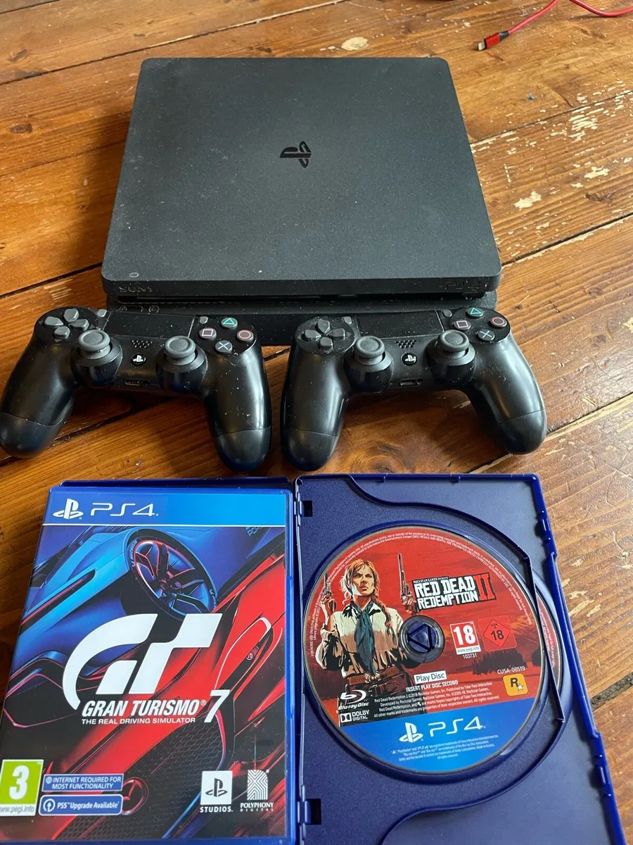 PS4 Slim + 2 remote controls - Image 1