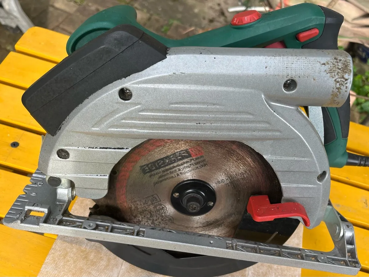 Electric Circular Saw - Image 1