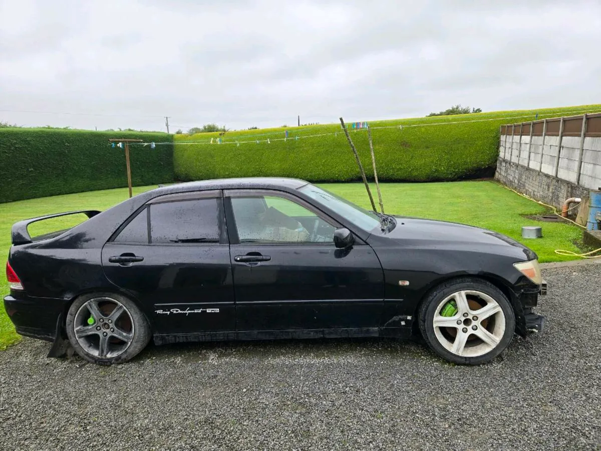 Toyota Altezza - Image 2