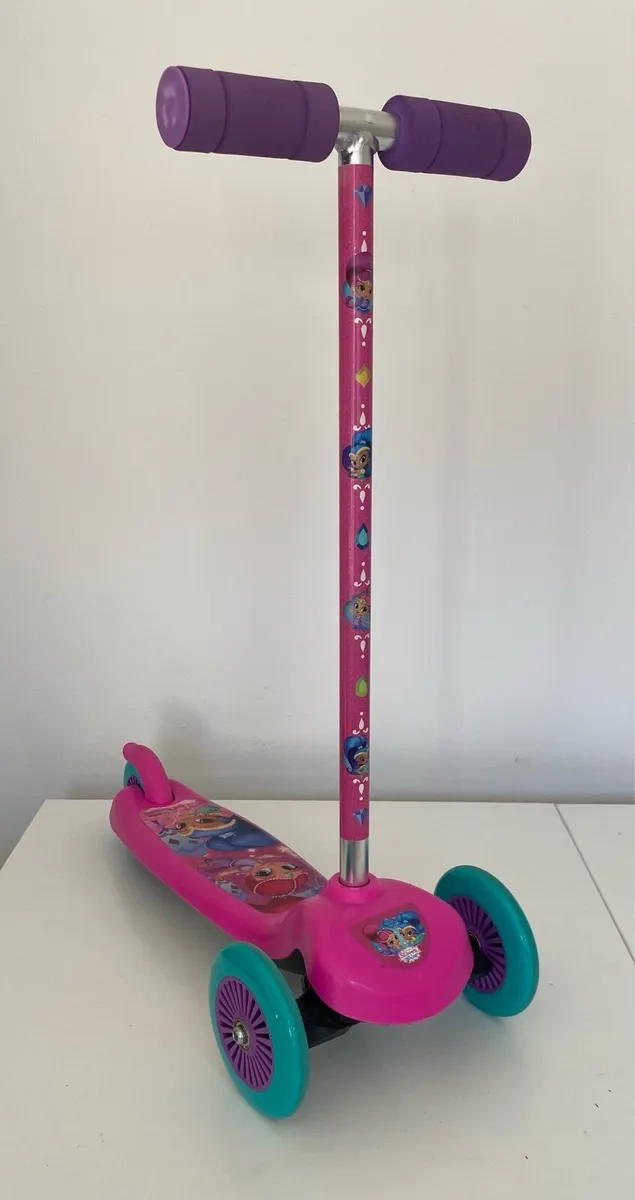 Kids Shimmer Shine Scooter - Image 3