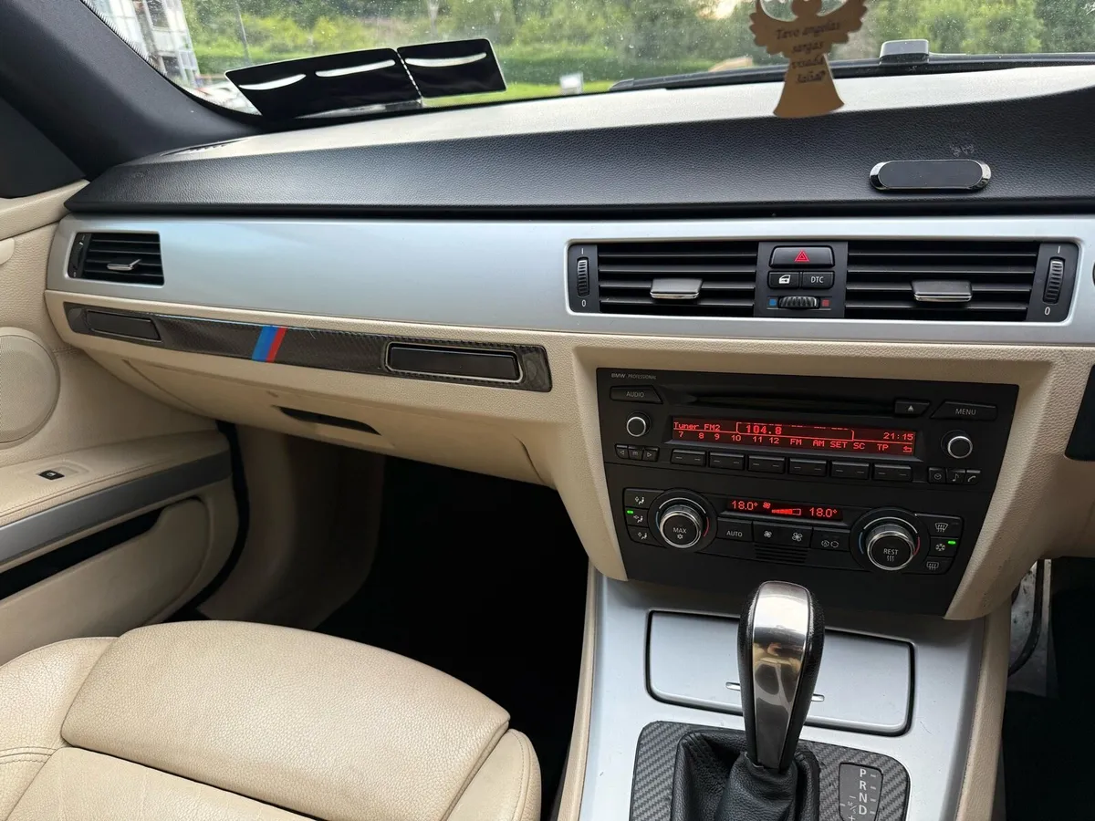 BMW320i - Image 3