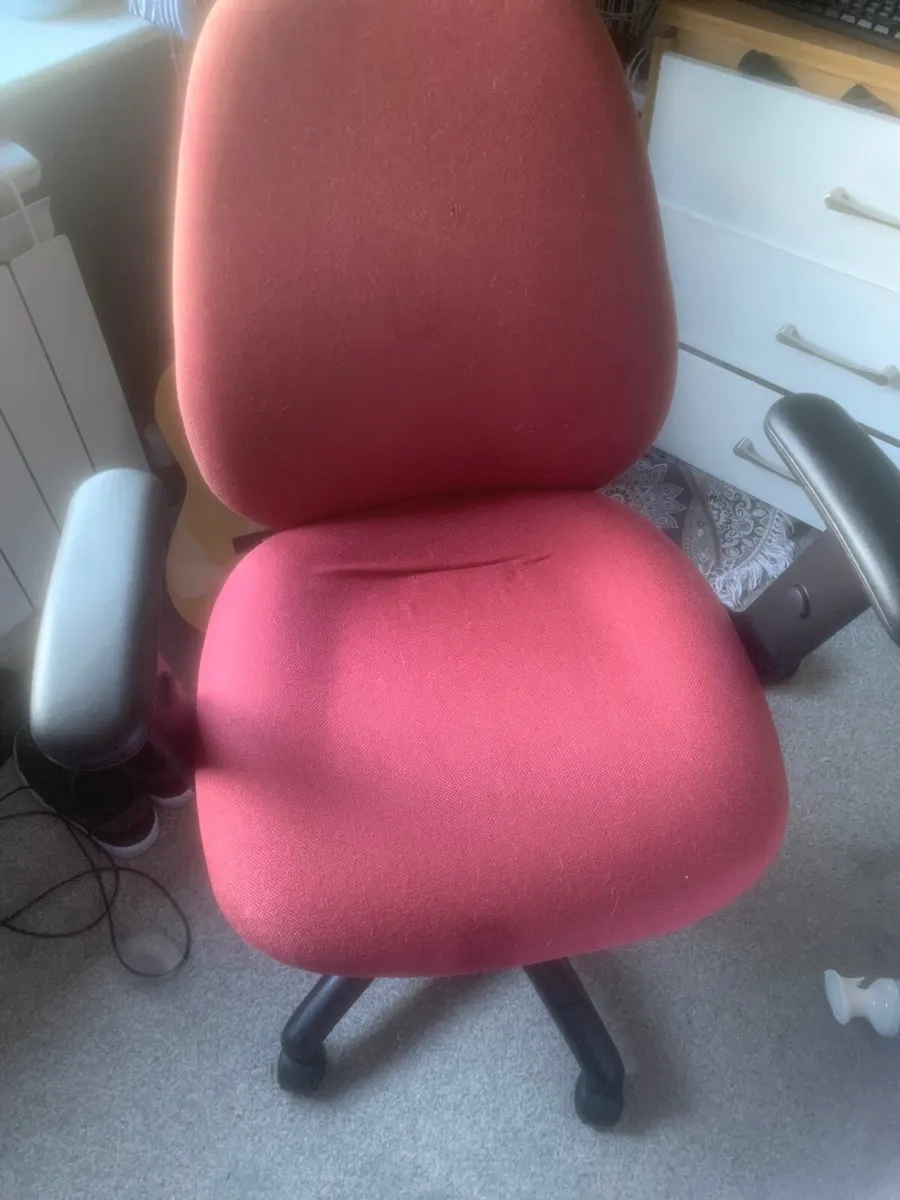 Office chair - Image 2