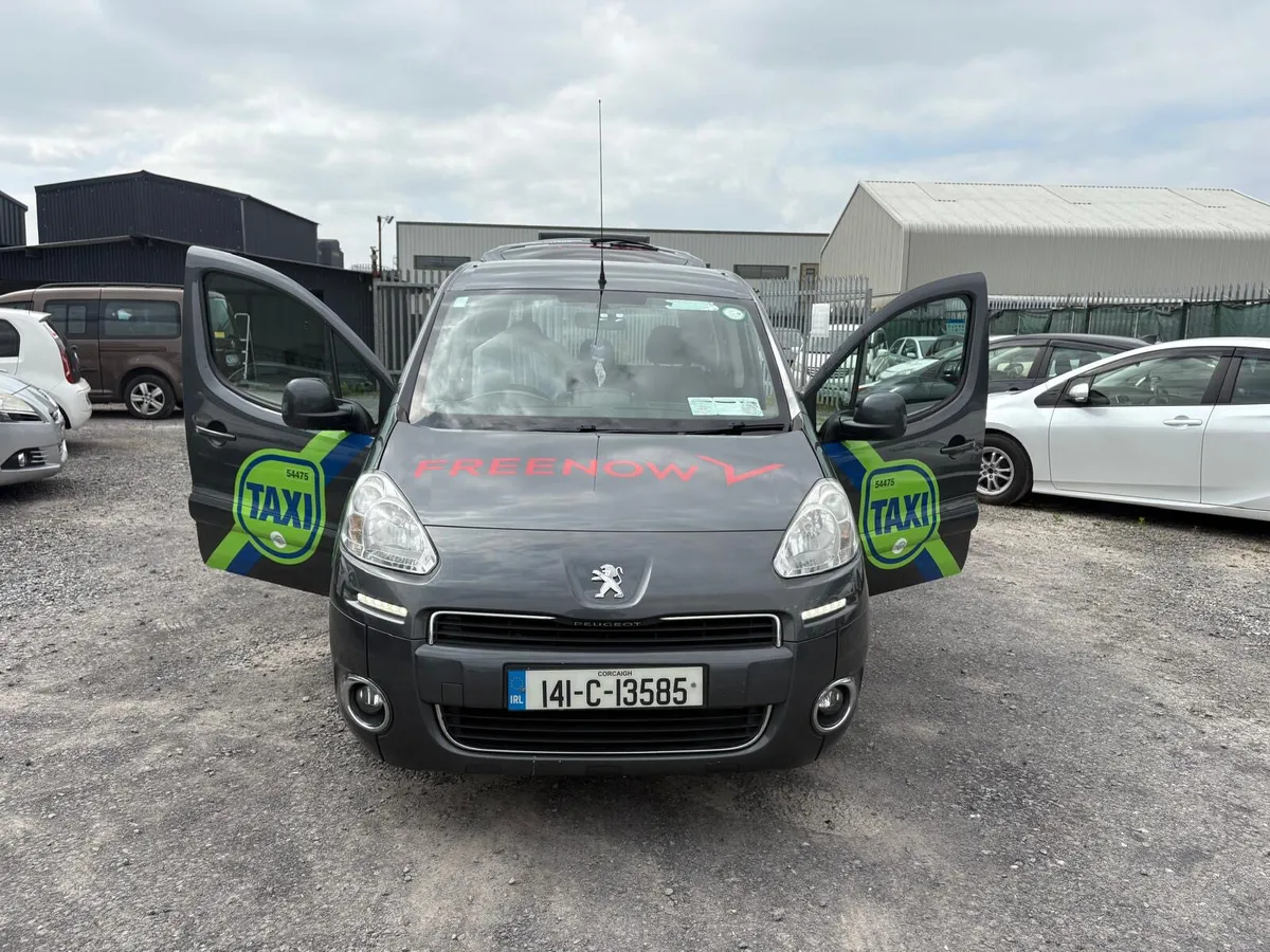 Ready taxi for sale Peugeot Partner Tepee 2014 - Image 2