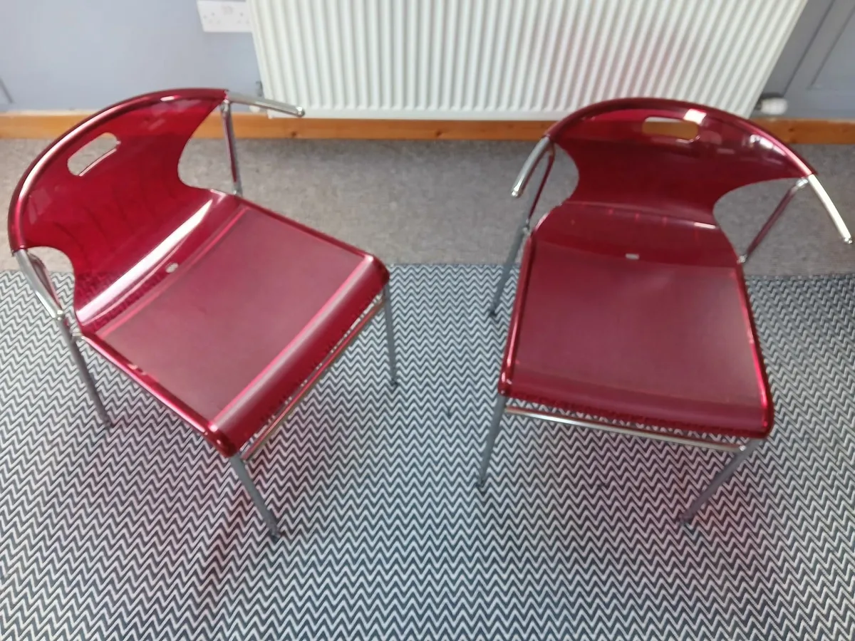 Pair of modern chairs - Image 2