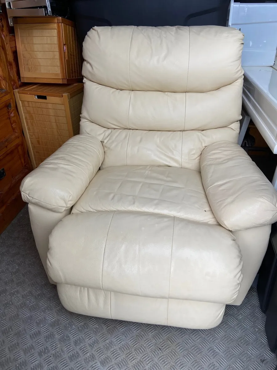Cream recliner chair - Image 1