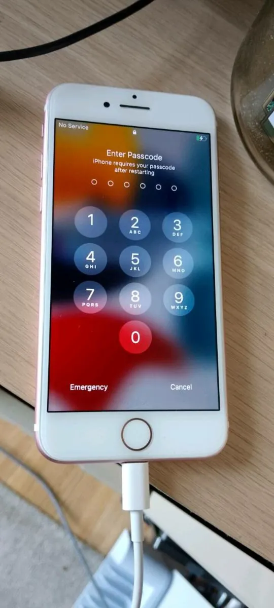 iPhone 7 Rose Gold - Image 1