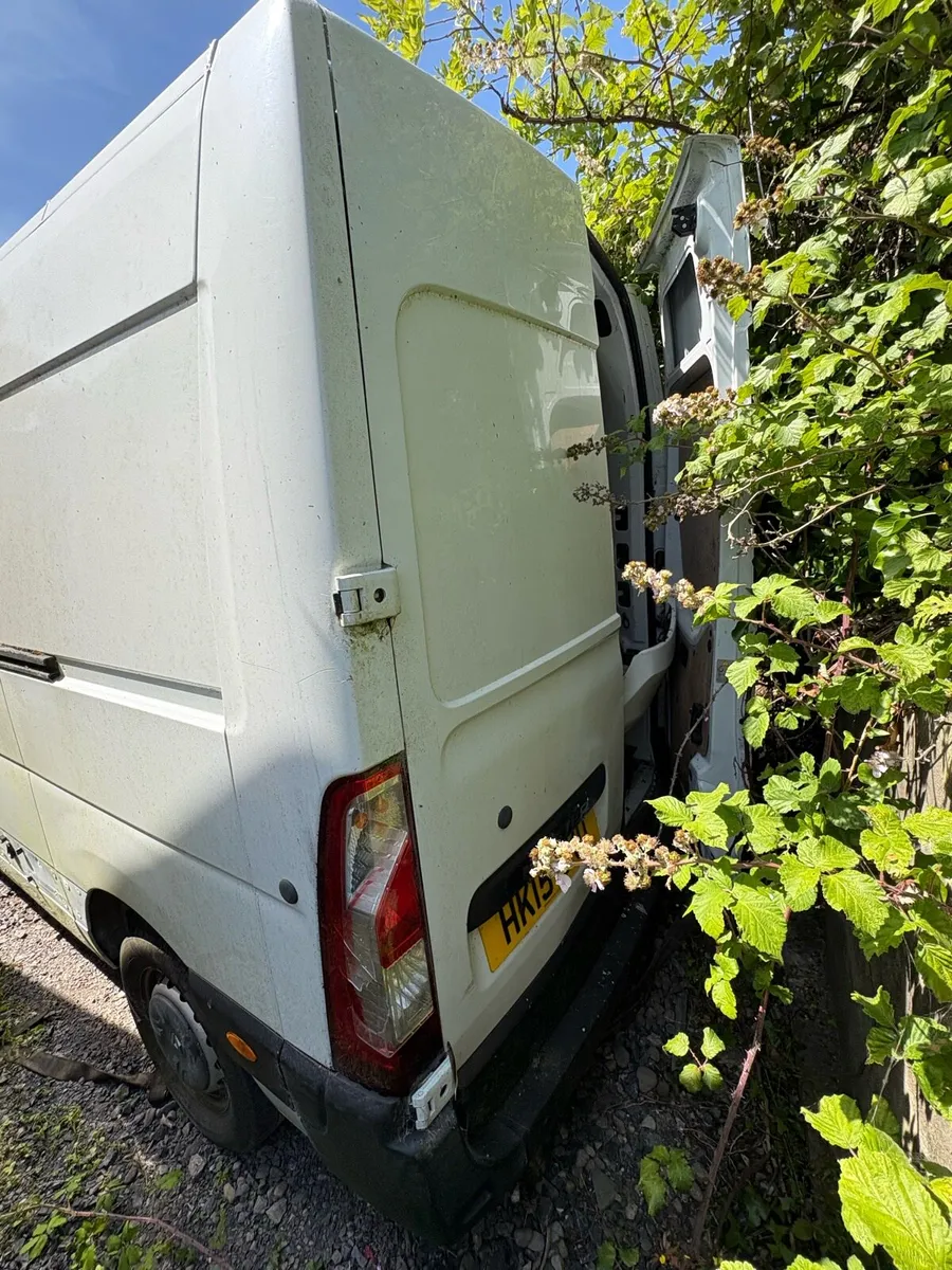 2015/19 Renault master breaking COMPLETE FRONT - Image 3