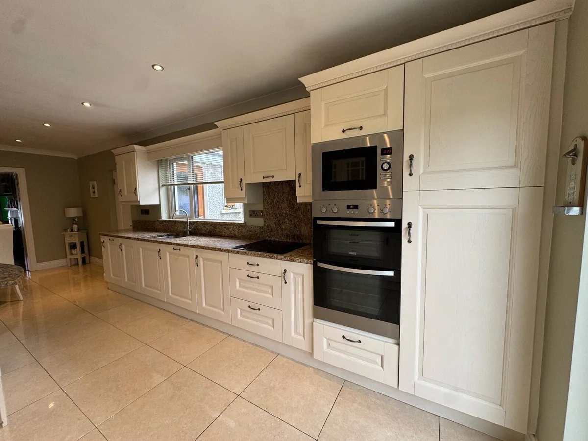 Solid Wood Kitchen Granite Tops & Appliances - Image 1