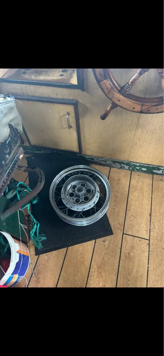 Vstar drag star 650 wheels - Image 1