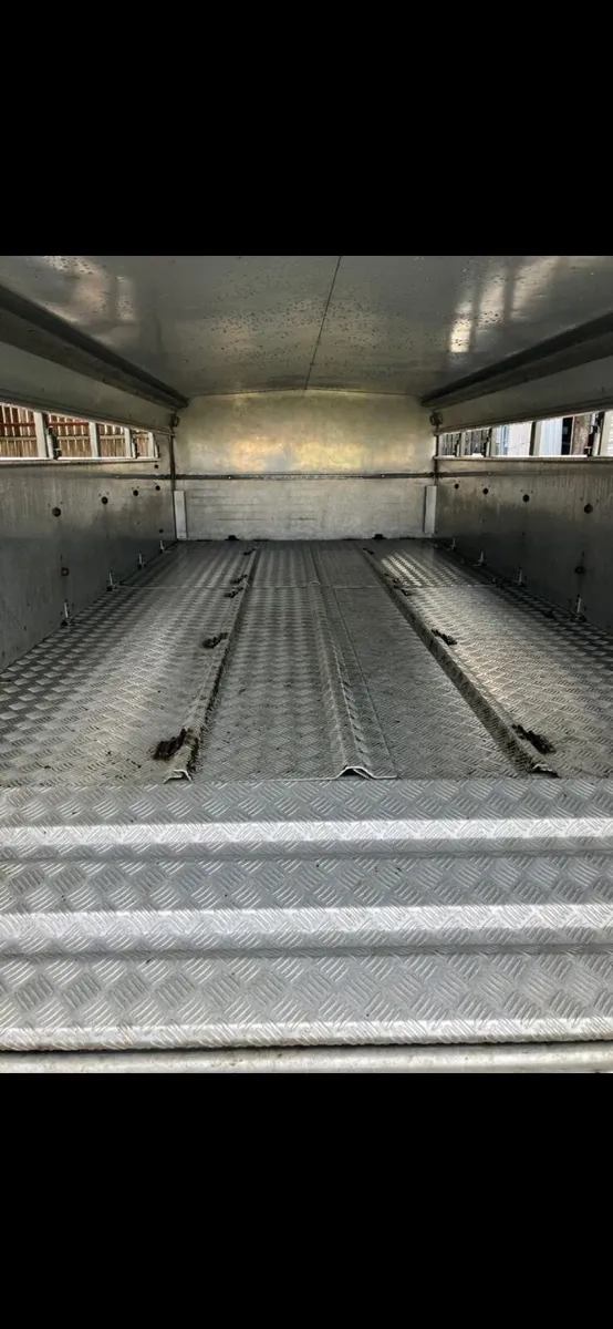 Cattle trailer - Image 4