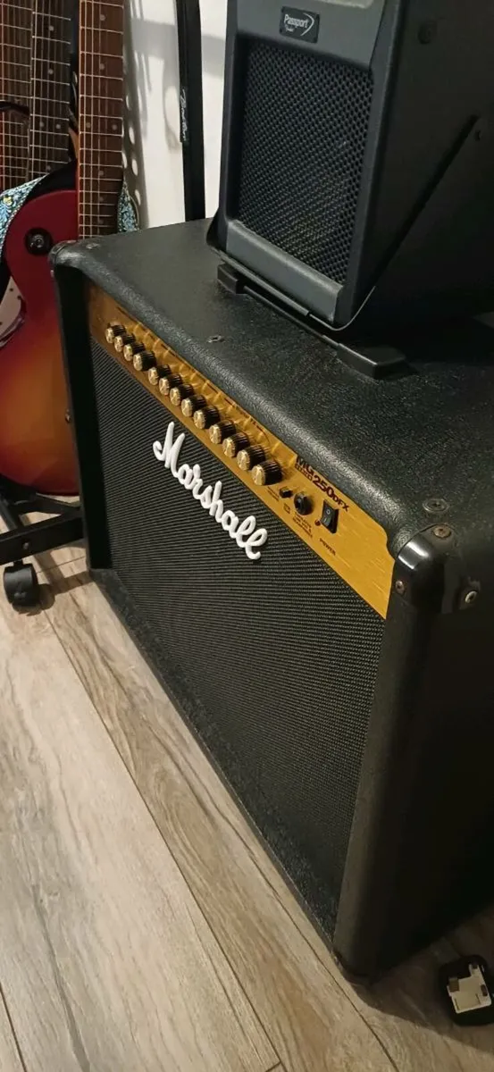 Guitar amplifiers - Image 4