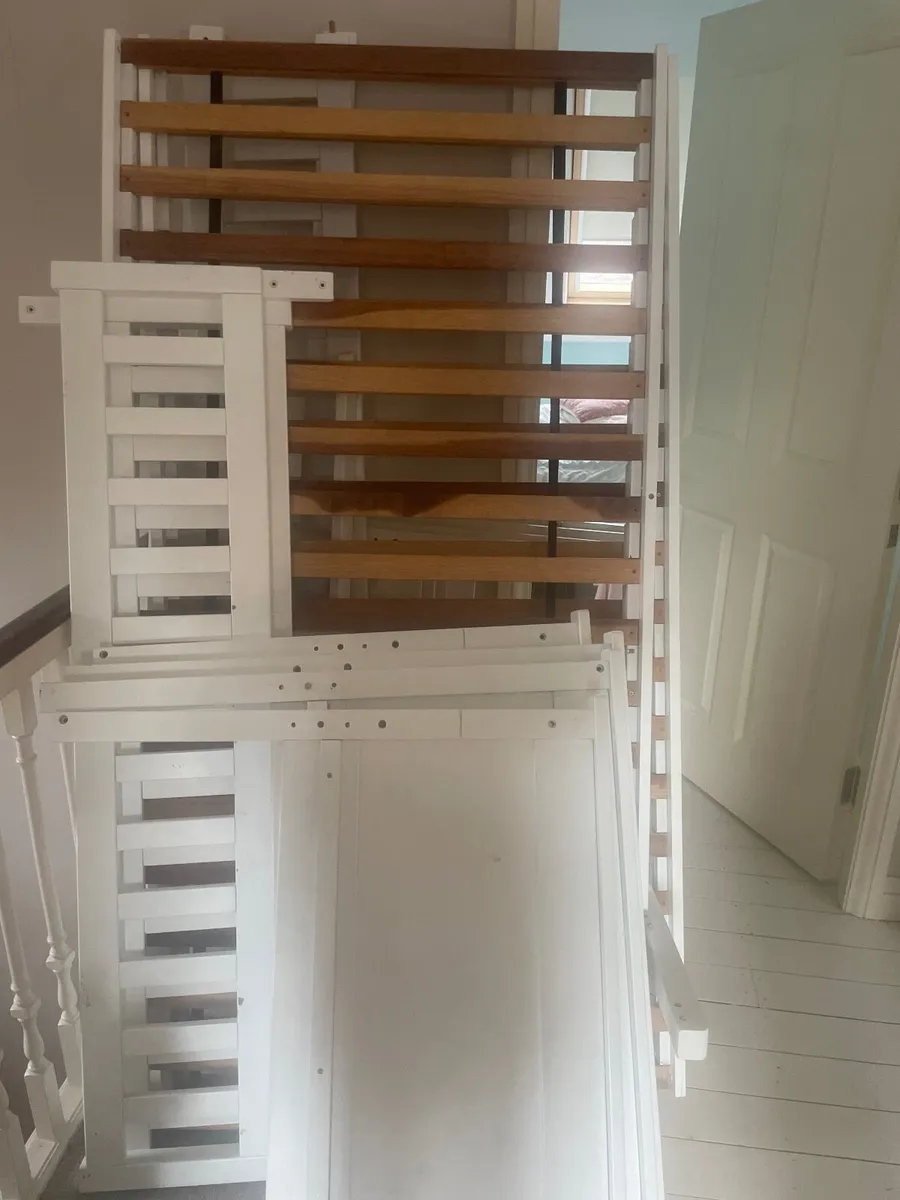 2 bunk beds - Image 2