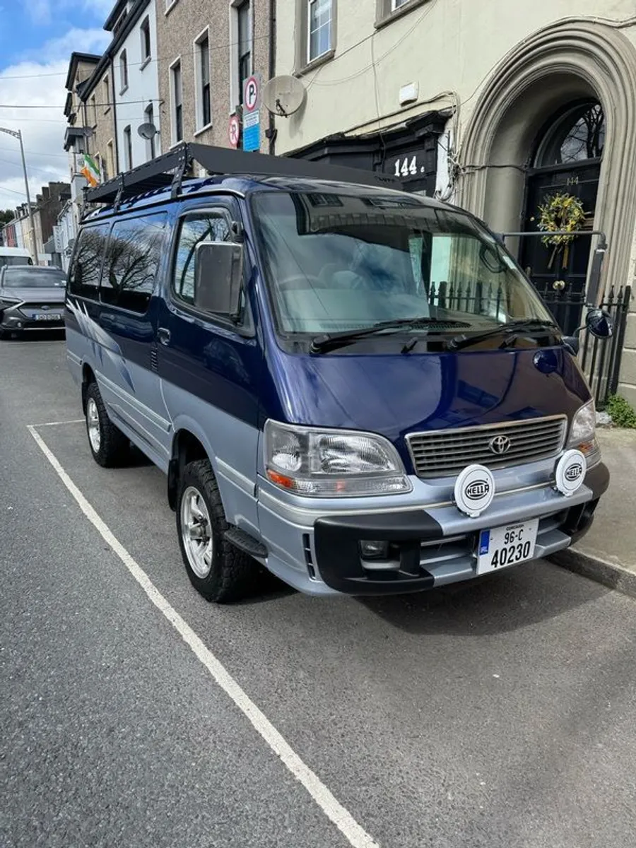 1996 Toyota Hiace - Image 1