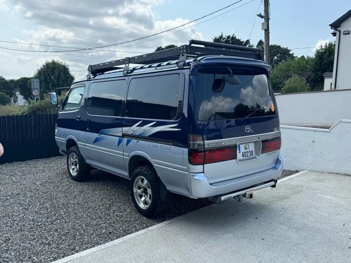 1996 Toyota Hiace - Image 3