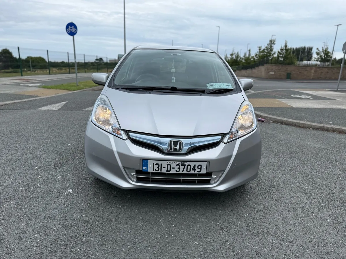 2013 Honda Fit Jazz Auto Hybrid 1.3 NCT - Image 3