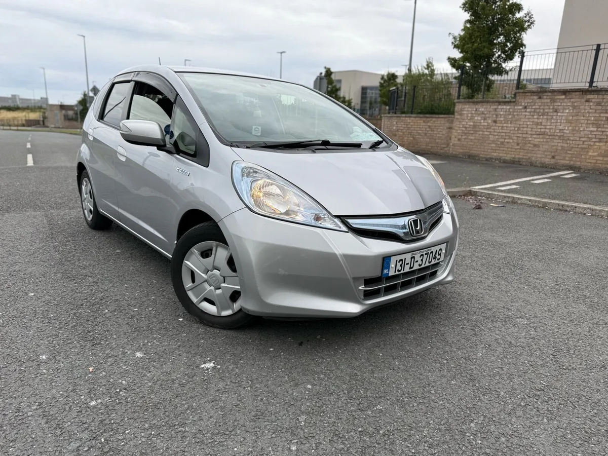 2013 Honda Fit Jazz Auto Hybrid 1.3 NCT - Image 1
