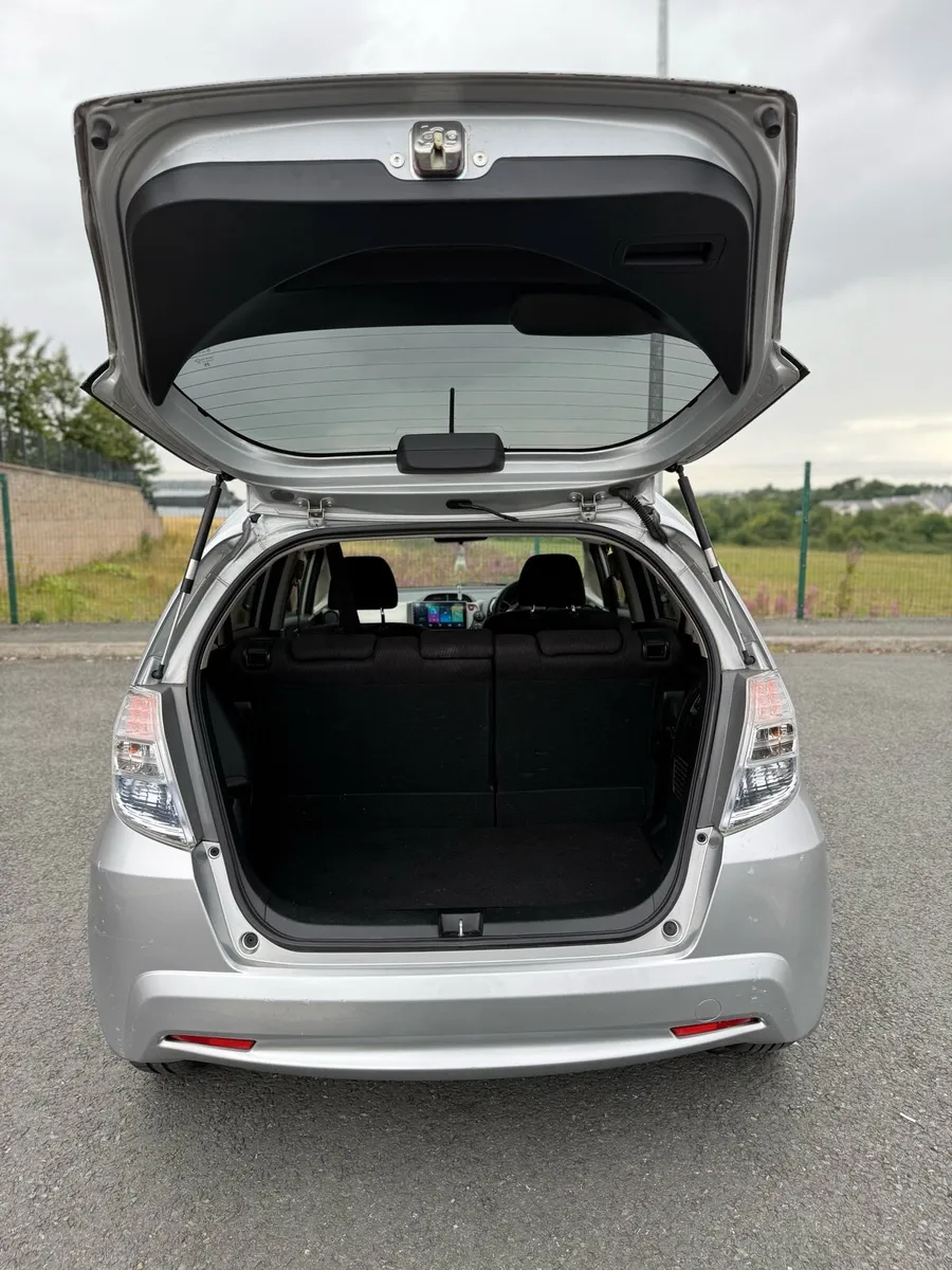 2013 Honda Fit Jazz Auto Hybrid 1.3 NCT - Image 4