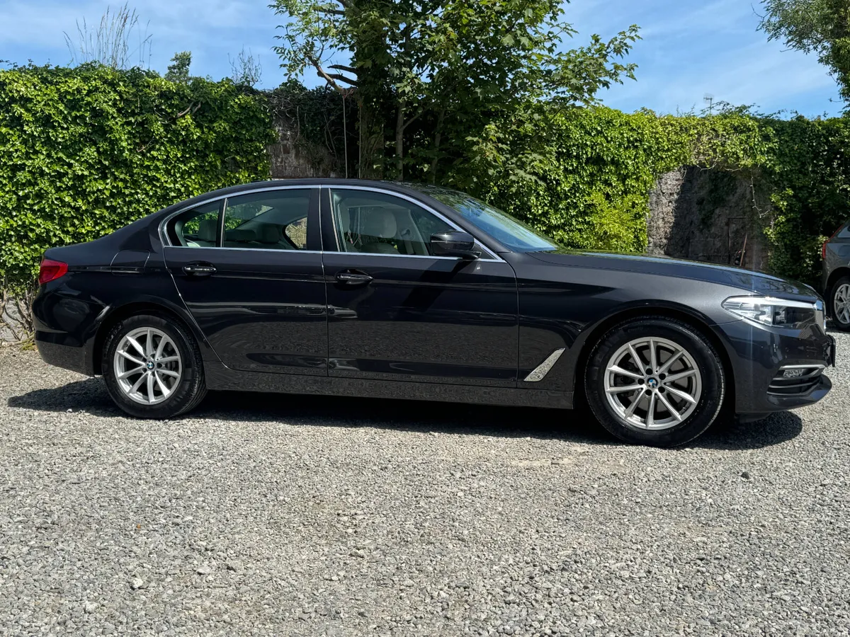 2018 BMW 520i Auto Low Mileage - Image 3