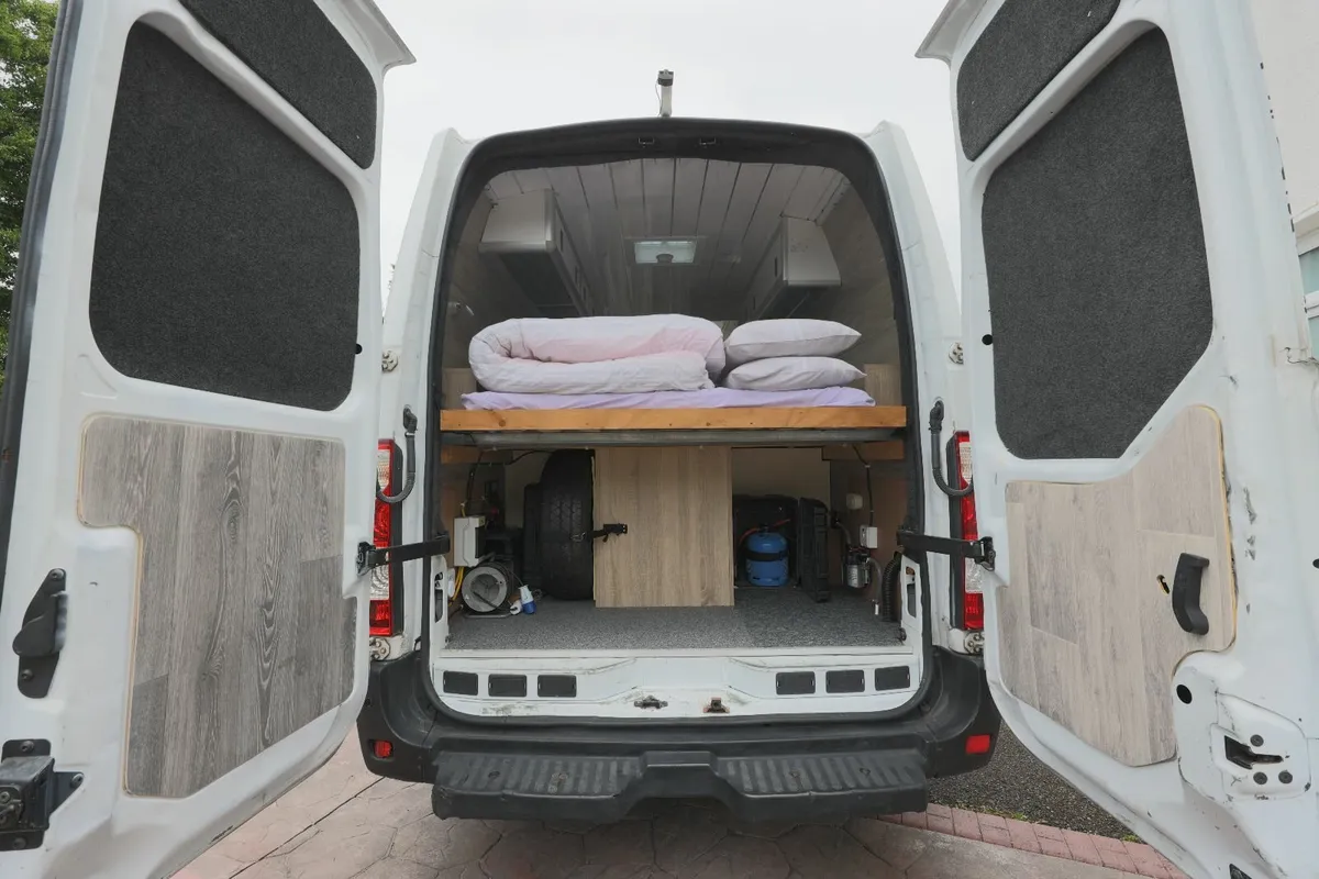 Renault Master 2018 Camper Van - Fully Equipped - Image 4