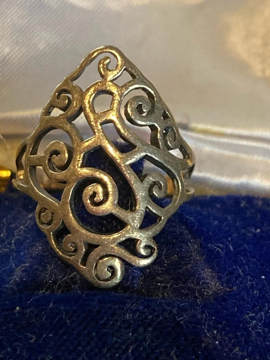 Sterling Silver Celtic design ring - Image 2