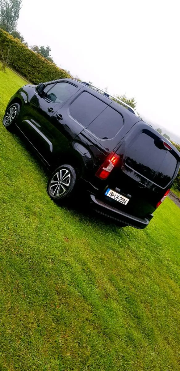 Citroen berlingo 2019, high spec van,  6 speed - Image 2