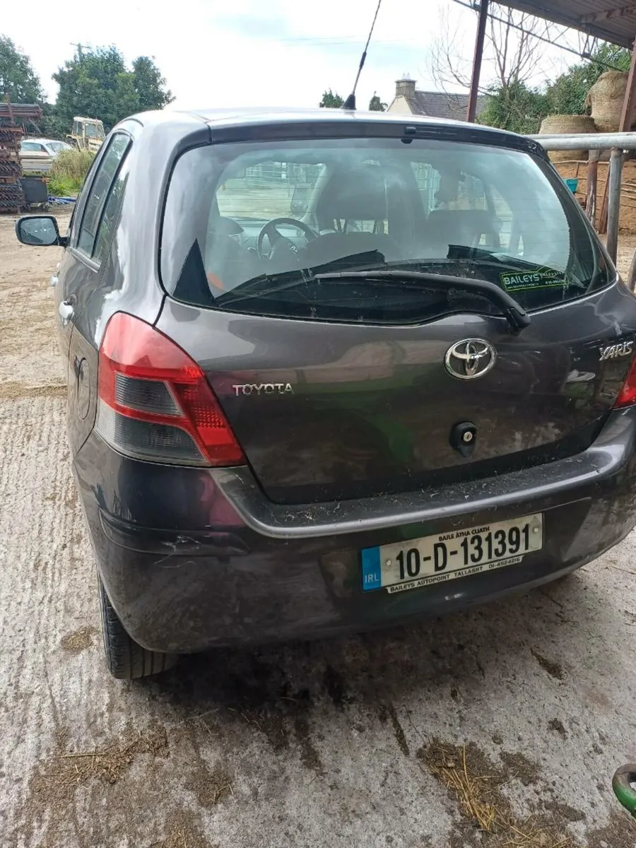 TOYOTA YARIS 2010 - Image 3