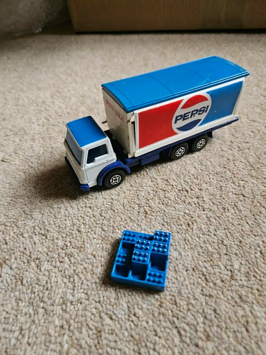 Matchbox Superkings Ford Pepsi Cola Truck - Image 1