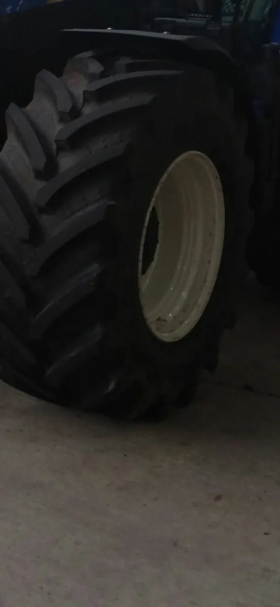 Newholland front hub adaptors - Image 3