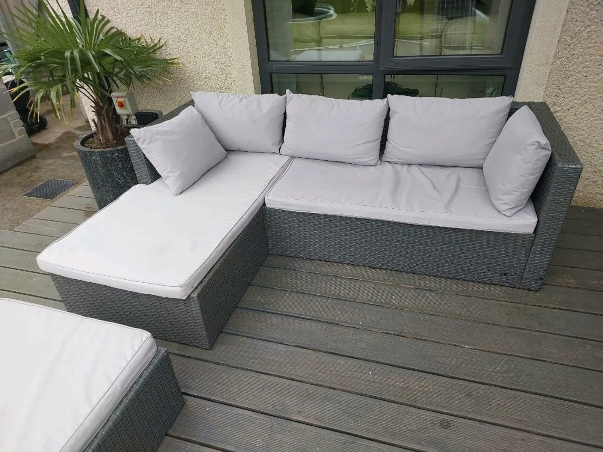 Corner sofa rattan - Image 1
