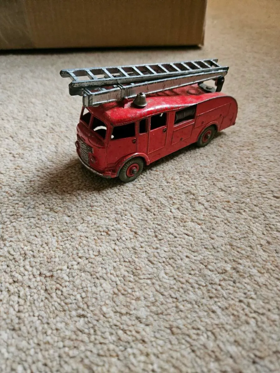 Dinky 1950's Fire Engine - Image 1