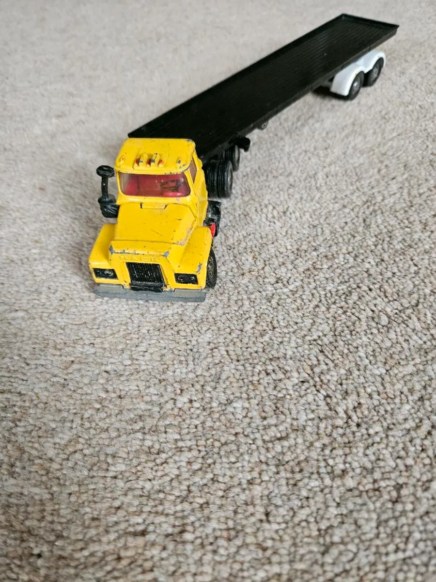 Corgi Mack Truck - Image 1
