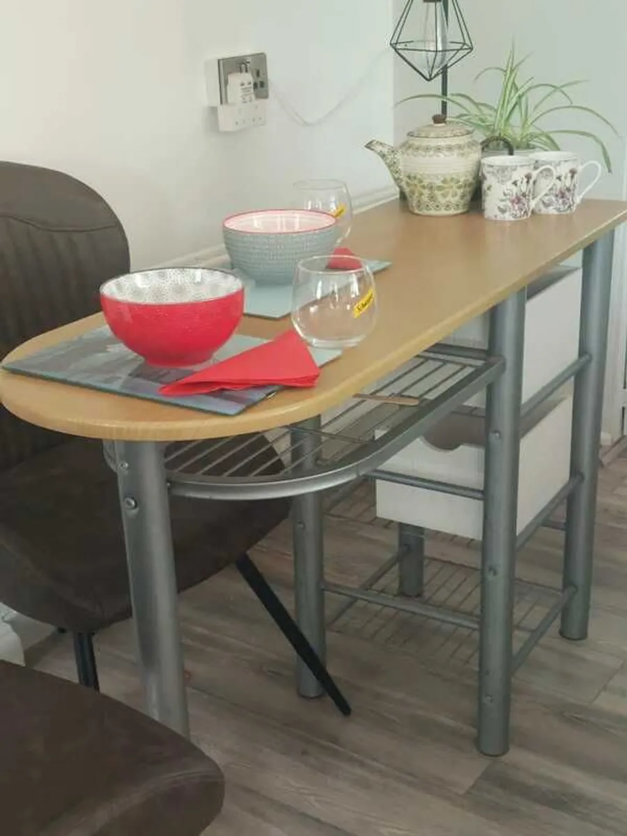 Multifunctional Breakfast Bar, office, playroom or laundry - Image 1