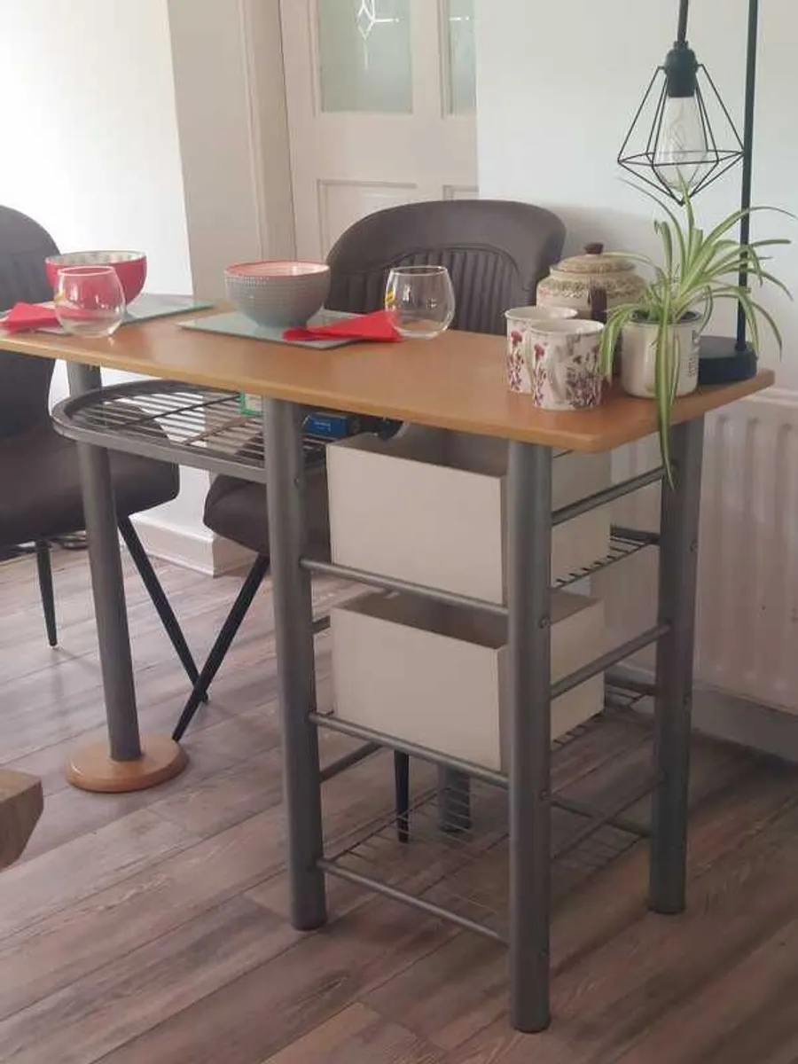 Multifunctional Breakfast Bar, office, playroom or laundry - Image 4