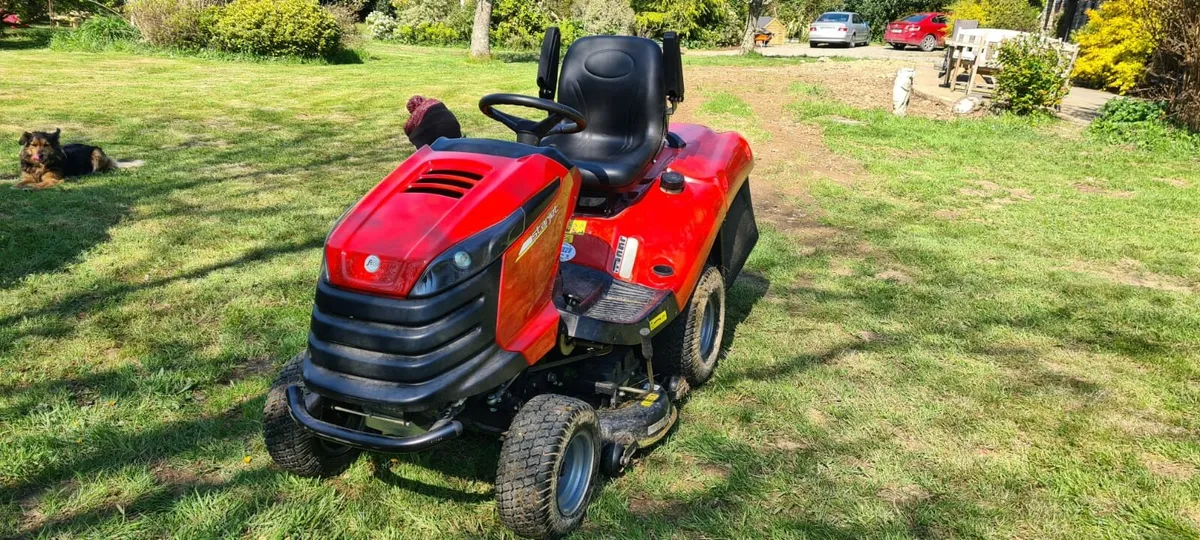 Ride on lawnmower 42" cut 22hp - Image 1