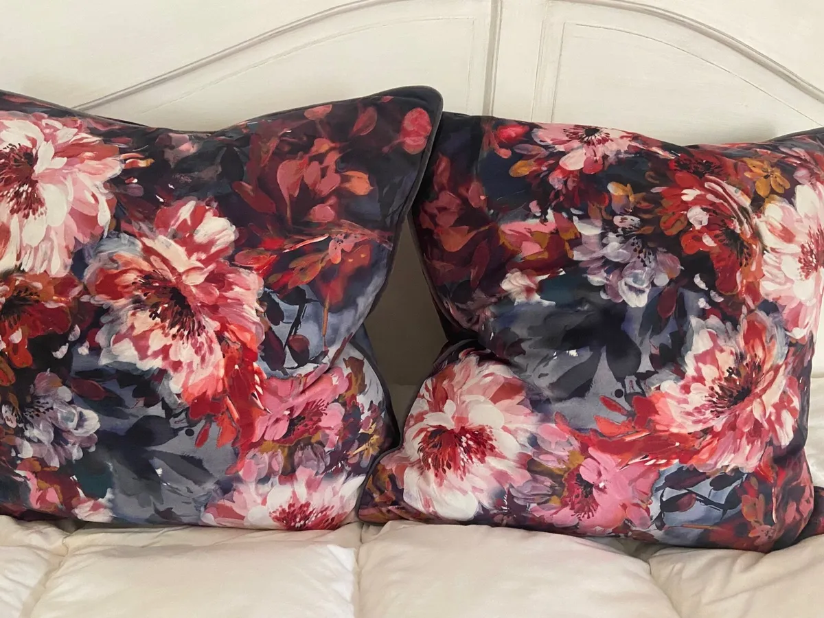 Cushions - Image 2
