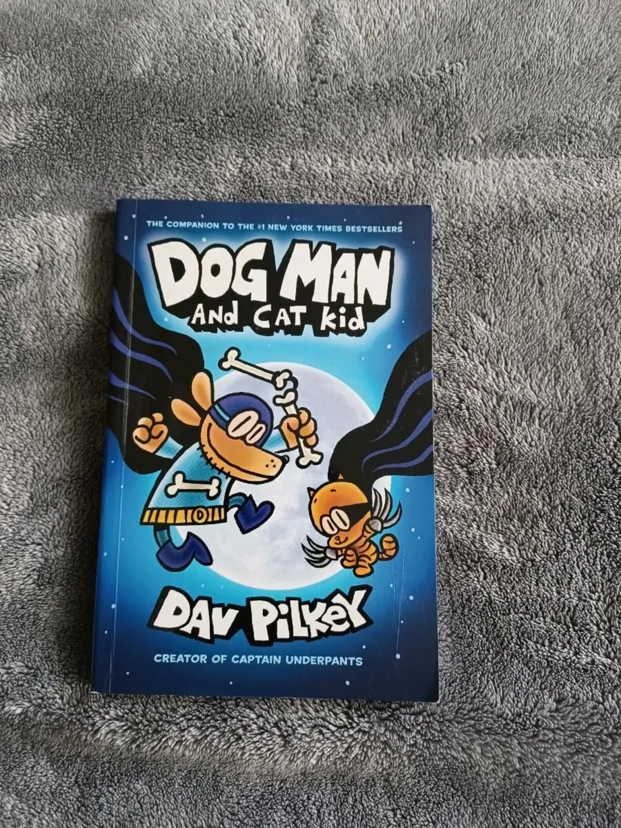 Children's books Dog Man by Dav Pilkey - Image 2