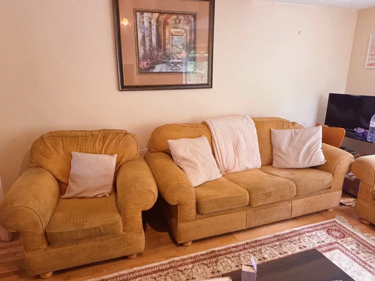3 Seater Couch with 2 Armchairs - Image 3