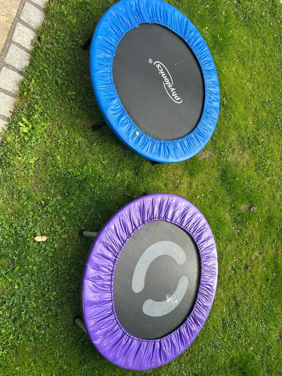 Fitness trampoline