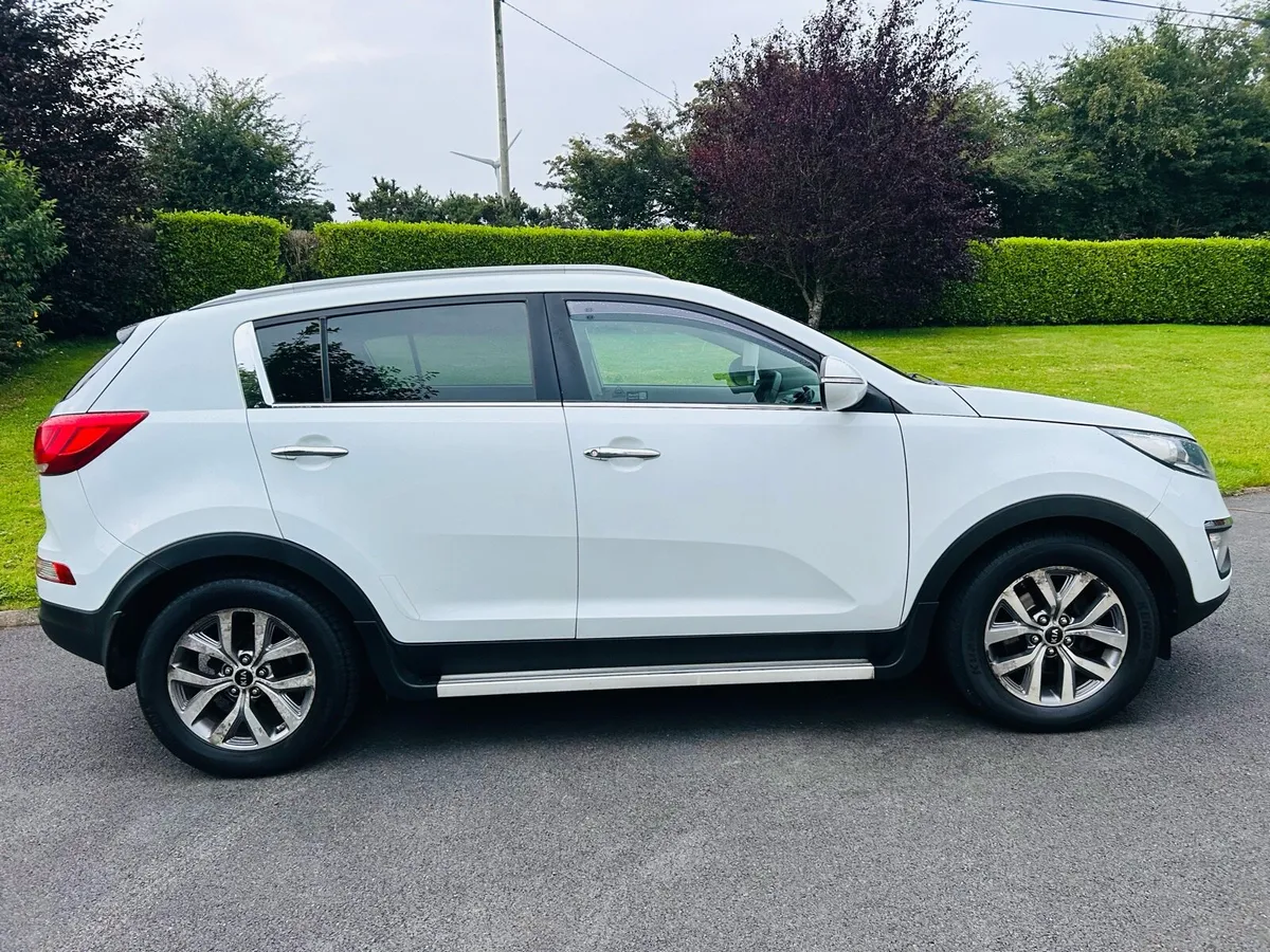 Kia Sportage platinum 1.7 Crdi 1 owner from new - Image 3