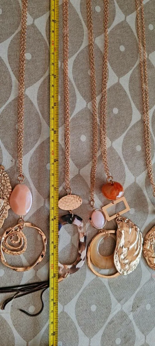 9 new pendants - Image 4