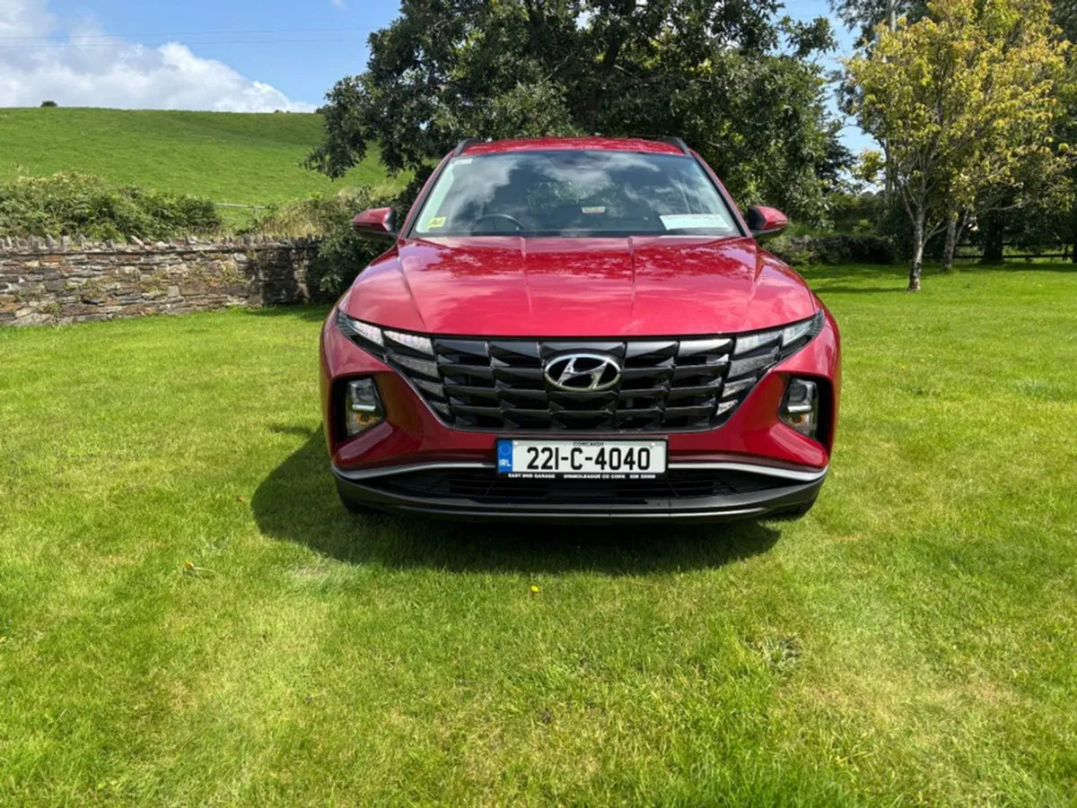 Hyundai Tucson Ix35 Executive 5DR - Image 2