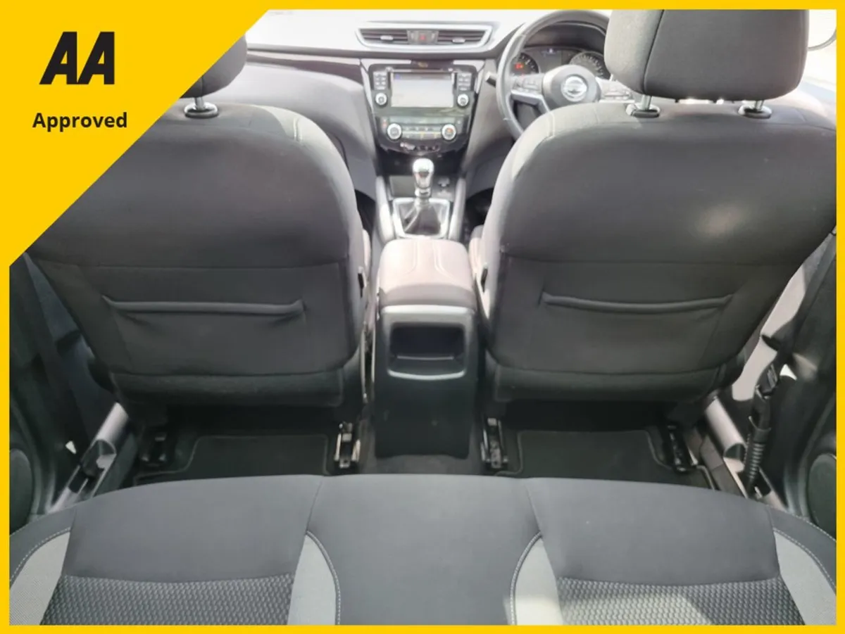 Nissan QASHQAI 1.5 DSL SV SS 18 4DR - Image 3