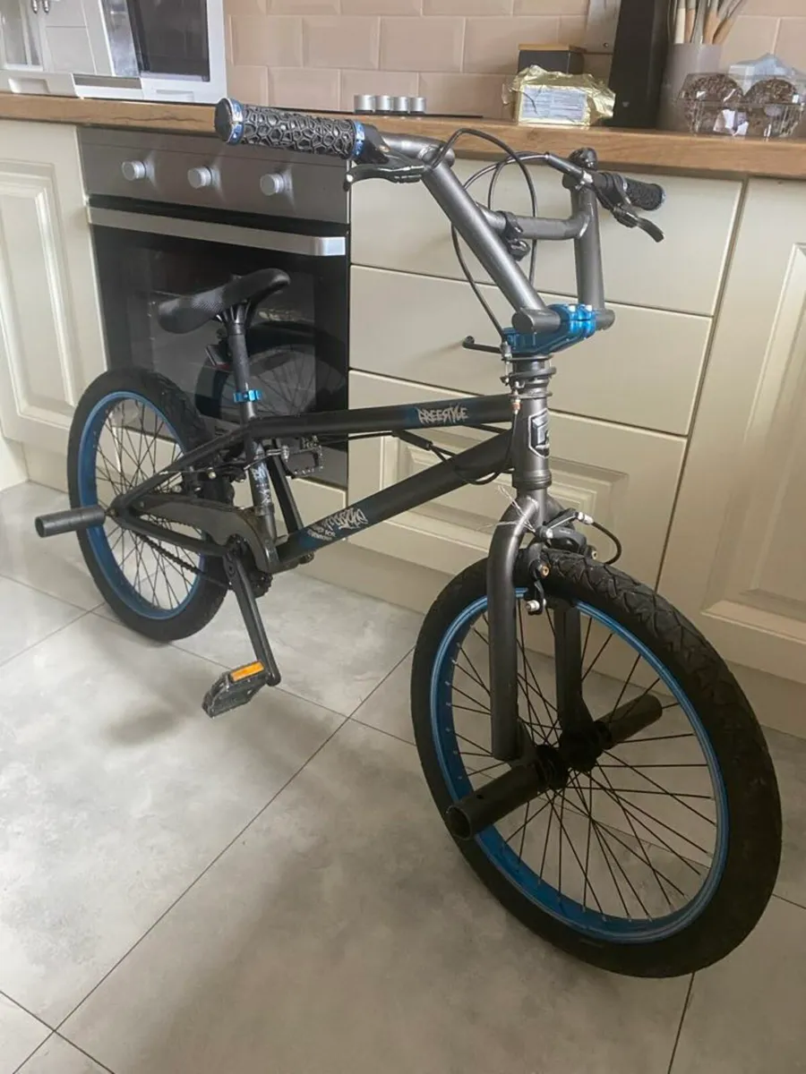 Bmx bike - Image 1