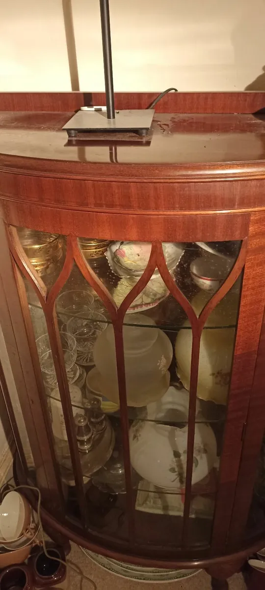 China Cabinet - Image 2