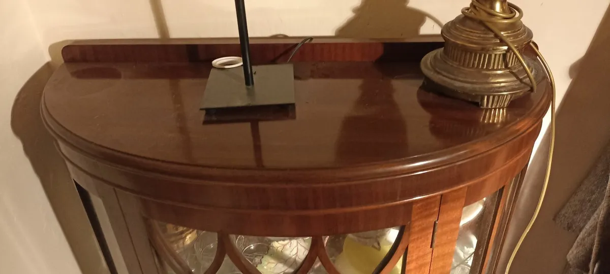 China Cabinet - Image 3